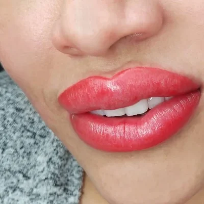 Superbright lips woman